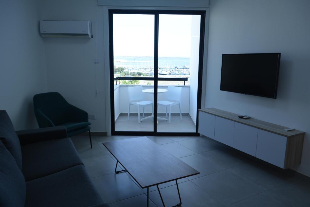 Les Palmiers Sunorama Beach Apartments Larnaca Luaran gambar